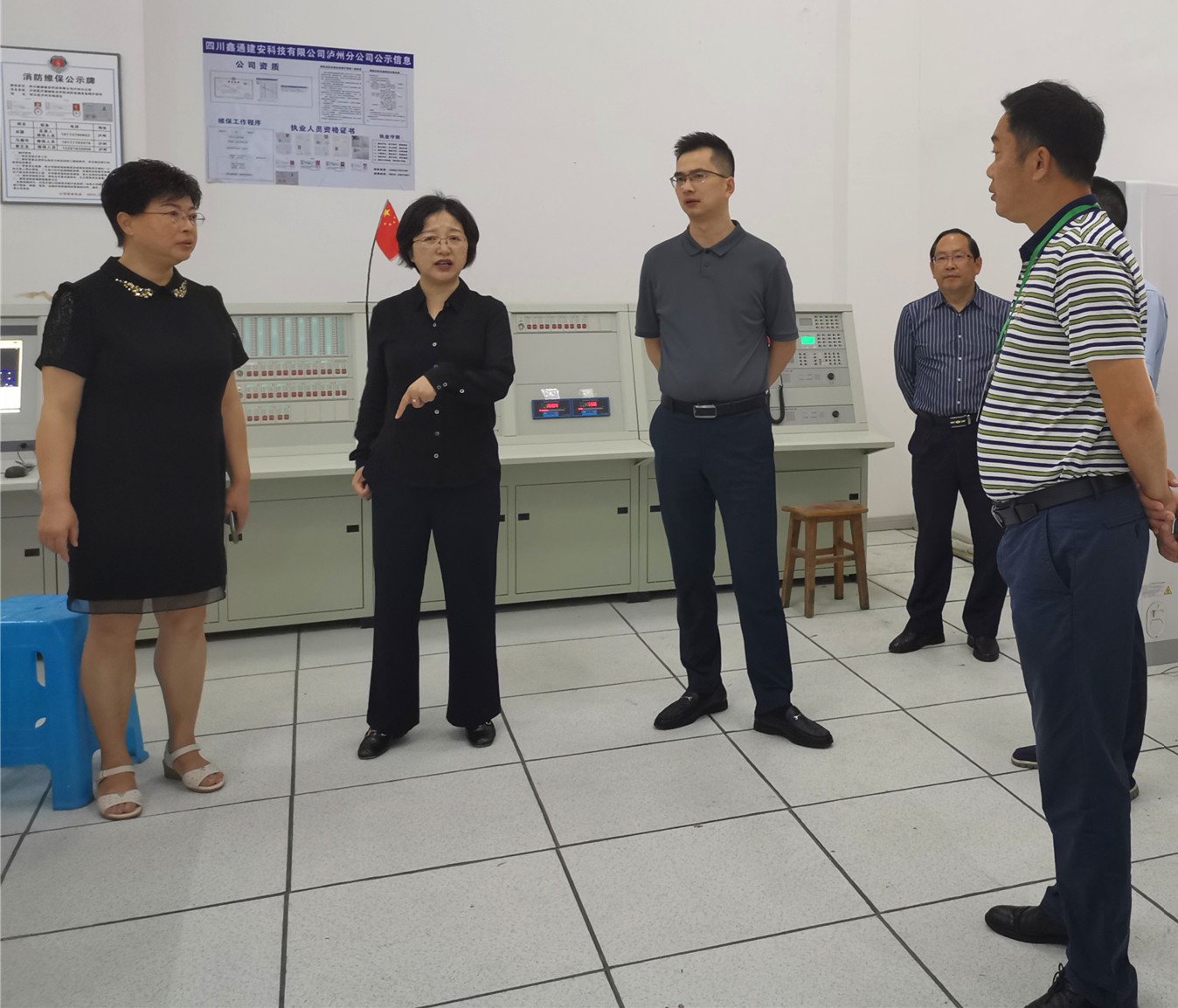 西南醫(yī)投集團開展中秋、國慶兩節(jié)前安全專項檢查.jpg